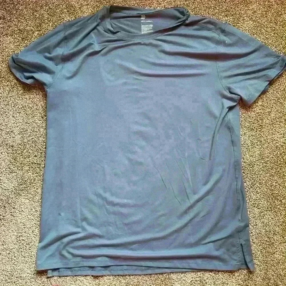 All in motion men’s tee